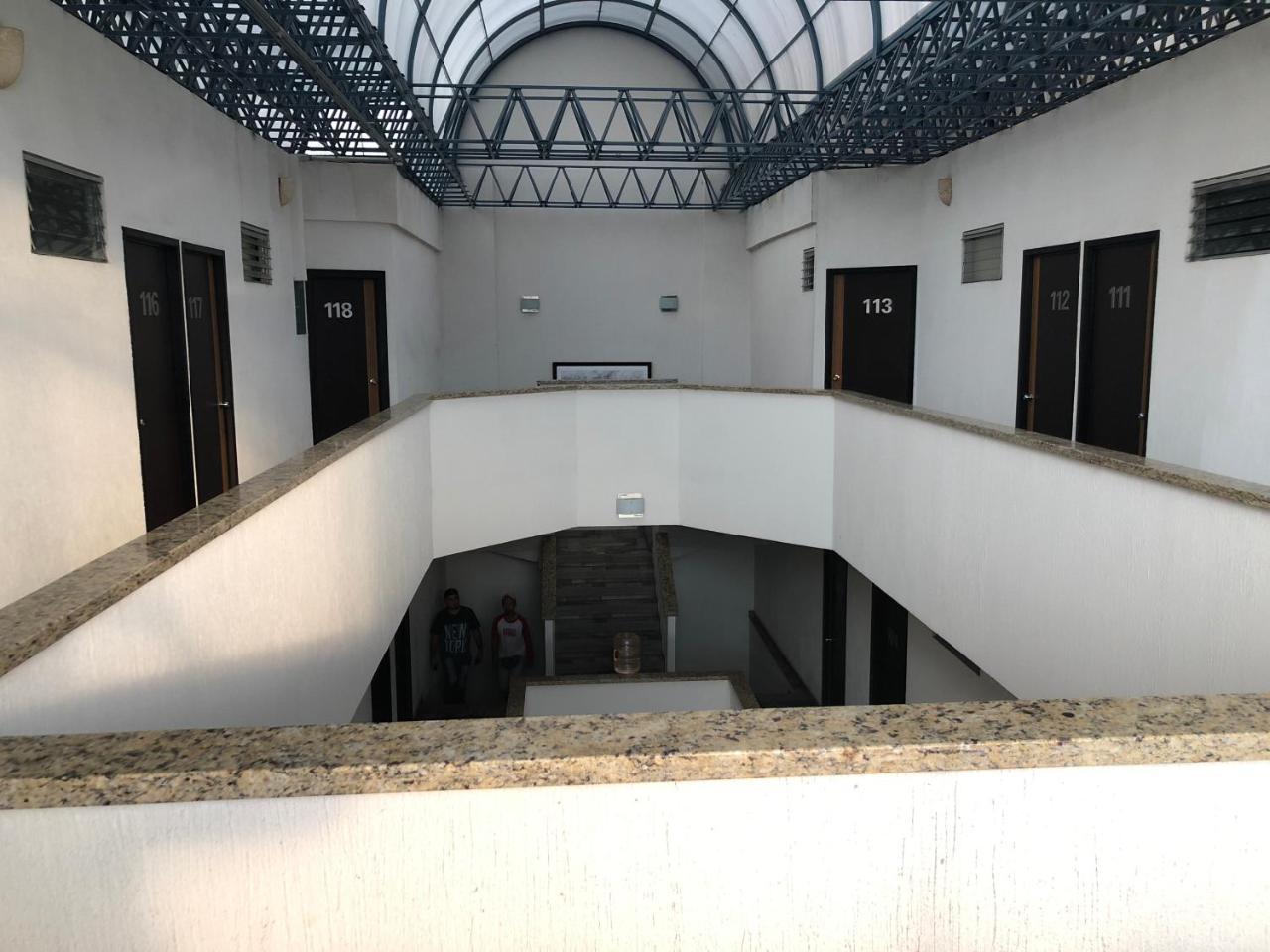 Hotel Del Carmen Леон Экстерьер фото